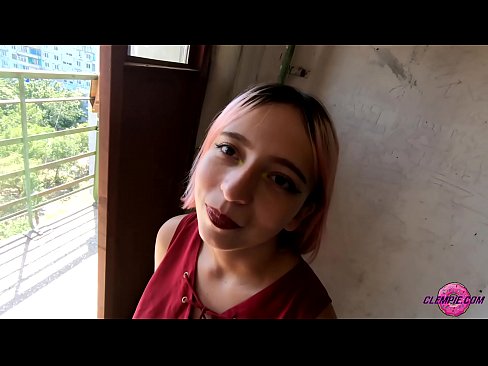 ❤️ د شاګرد حساسیت په بهر کې یو اجنبی سړی وخوري - د هغه په مخ کې ☑ مقعد پورن